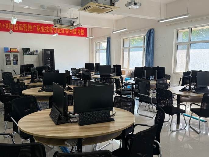 403新媒体运营实训室